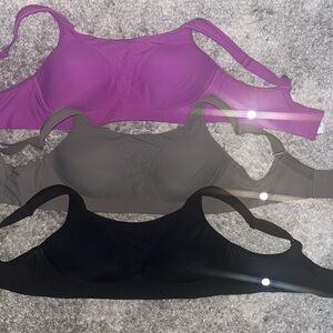 Lululemon sports bras